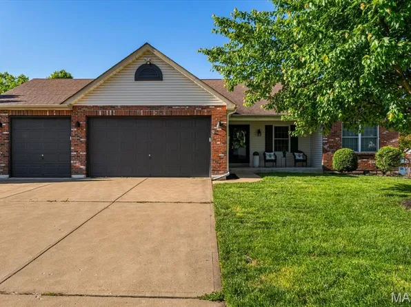 236 Hutchings Farm Blvd N, O'Fallon, MO 63368
