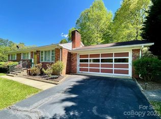 103 Pine Tree Dr, Swannanoa, NC 28778
