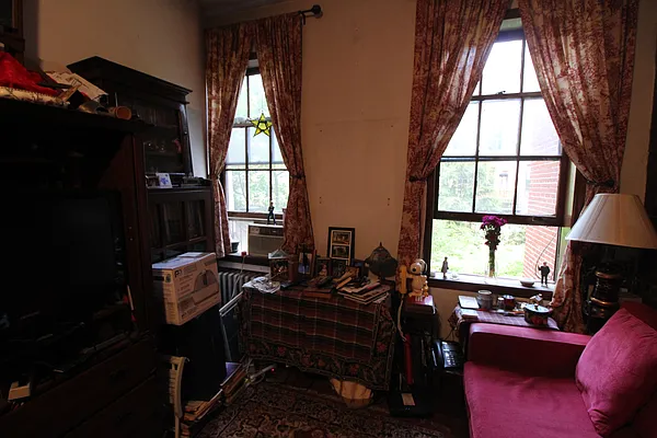 Rented by Luxor Homes & Investment Realty | media 29