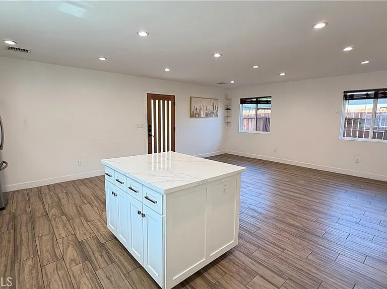 7257 Wilbur Ave #BACK HOUSE — Photo 5