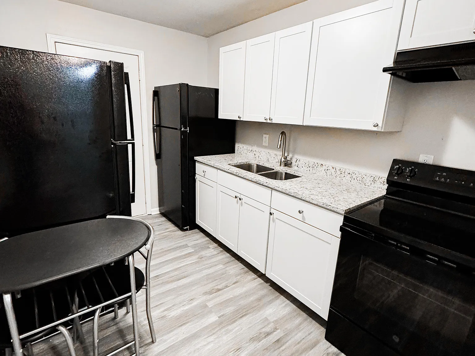 4 bed, 3.0 bath, 2000 sqft, $663 — Photo 4