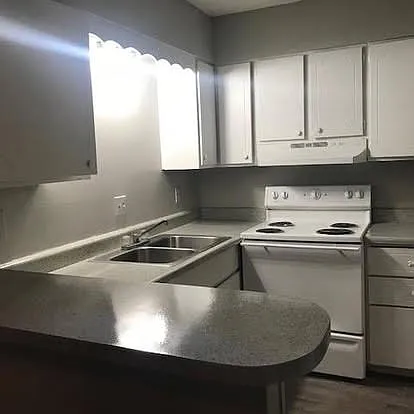 Brentwood Parc — Photo 3