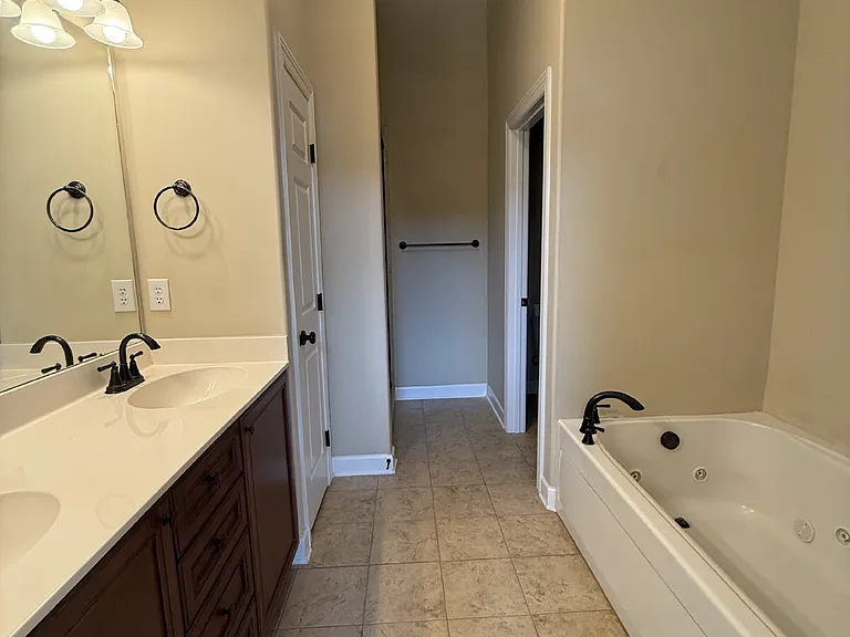 1012 Scarlet Woods NW — Photo 18
