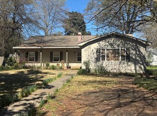 305 Willeroy St, Leland, MS 38756