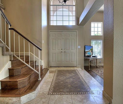 2nd image of 2937 E Redwood Ln