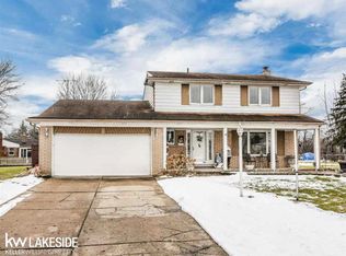 27191 Arden Park Ct, Farmington Hills, MI 48334