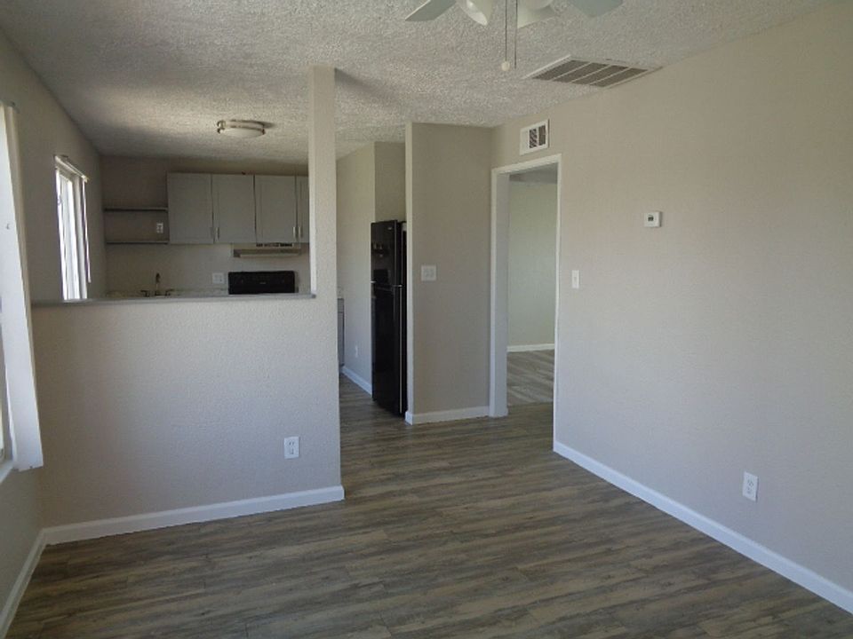 1st image of 1510 E Pierce St APT 2