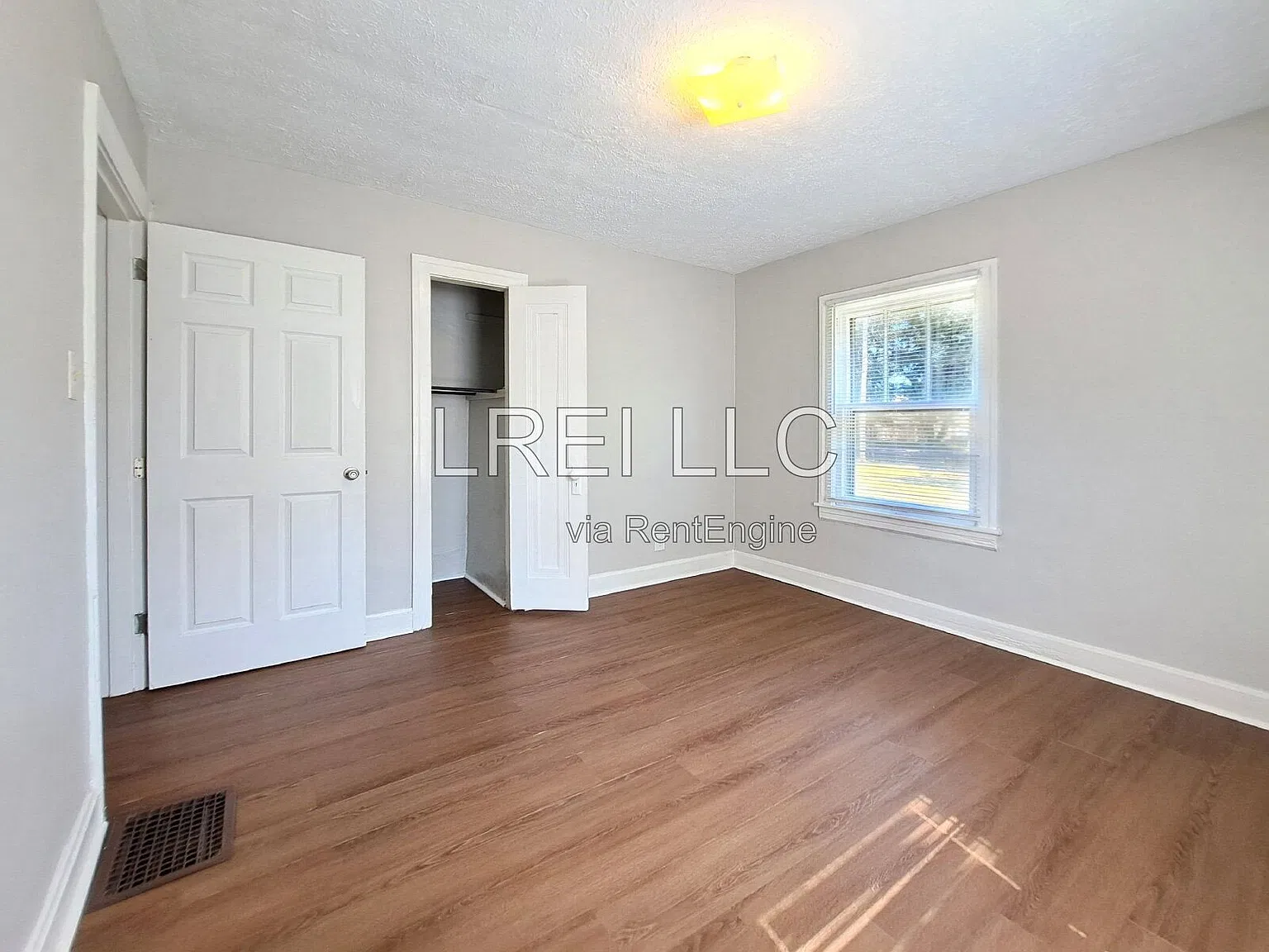 2 bed, 1.0 bath, 1095 sqft, $775 — Photo 4