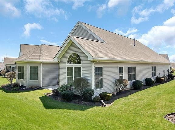 2nd image of 50 Glenmoor Cir N