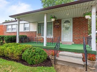 6651 Cardwell St, Garden City, MI 48135