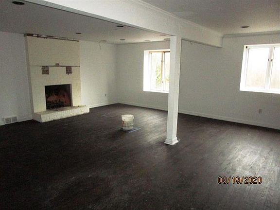4th image of 1093 Lakemont Dr