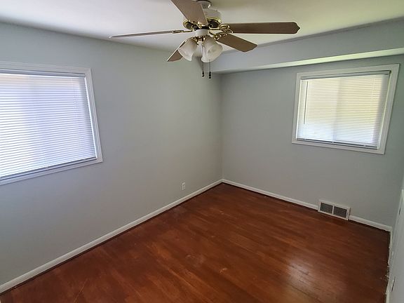 4th image of 28095 Floral St