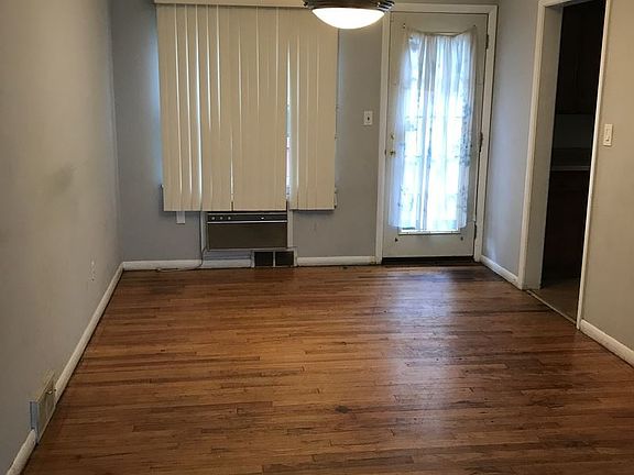 4th image of 384 Halle Dr