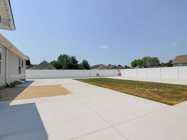 3660 S Naples Ct — Photo 21