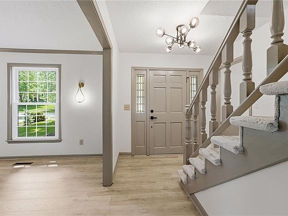 3rd image of 8009 Hallet St