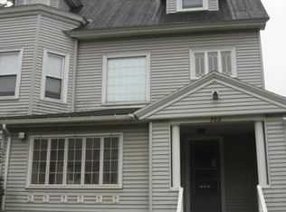 722 Pleasant St, Worcester, MA 01602