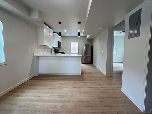 2nd image of 37 Cyr St #2