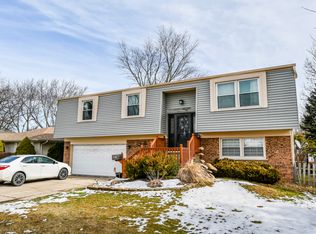 1443 S Busse Rd, Mount Prospect, IL 60056
