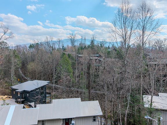 4th image of 545 Johnson Ln Unit D