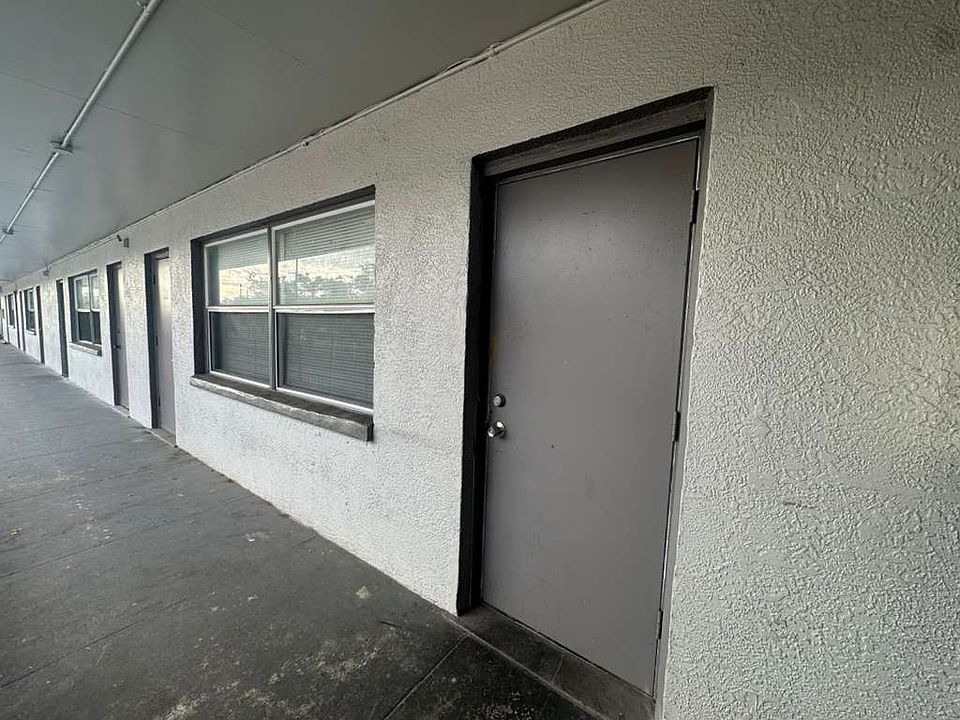 1st image of 2475 18th Ave S #11510443