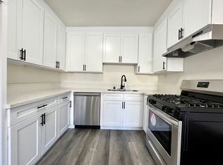 15352 Vanowen St #18, Van Nuys, CA 91406