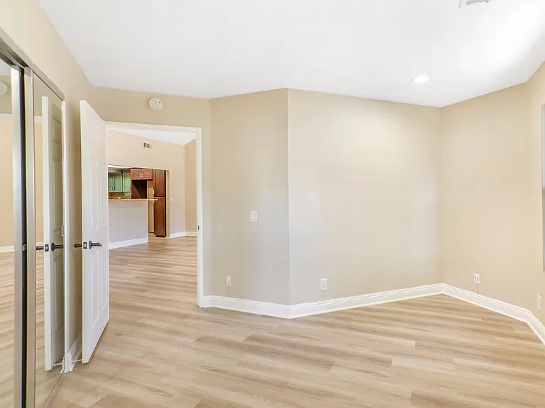 24368 Sage Ct — Photo 17