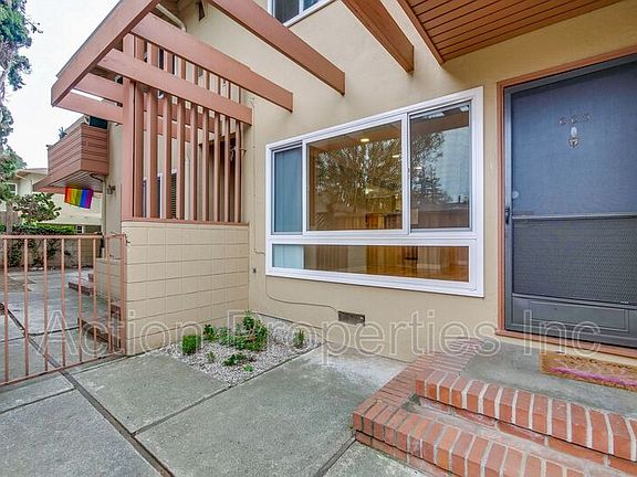 3rd image of 665 Channing Ave