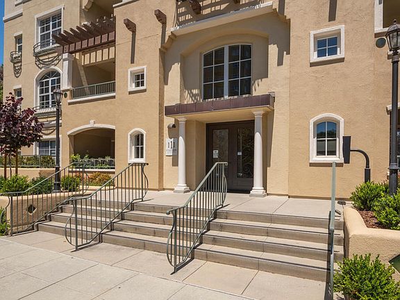 2nd image of 111 Saint Matthews Ave APT 201