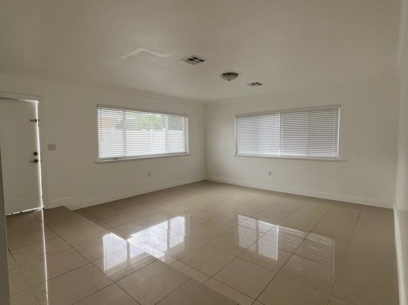 508 SE 9th Ct APT 1