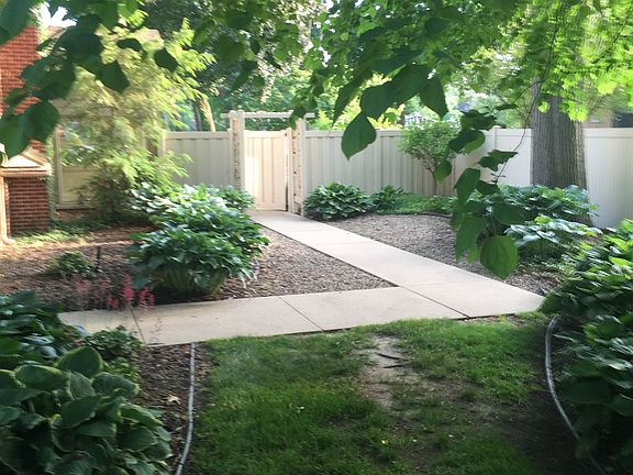 Side garden