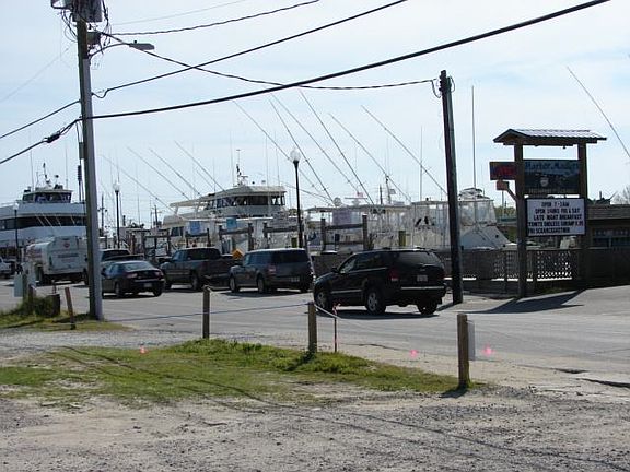 5th image of 310 Canal Dr