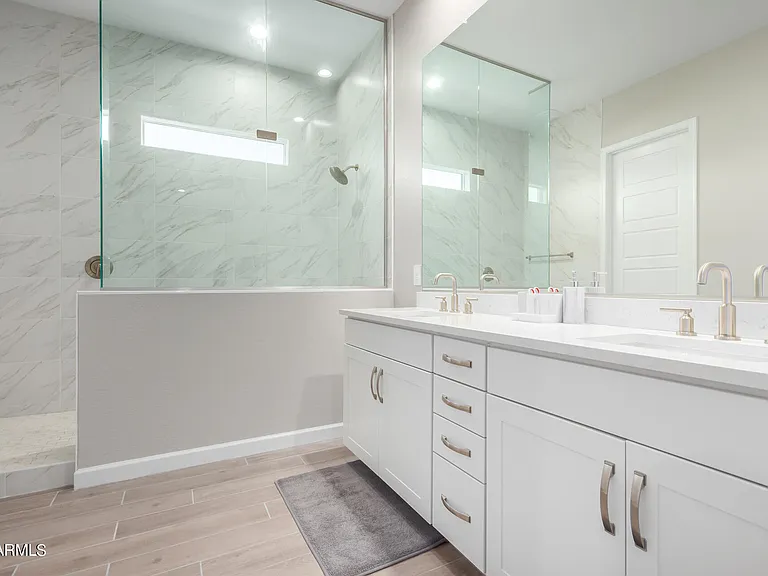 10472 W Adam Ave — Photo 13