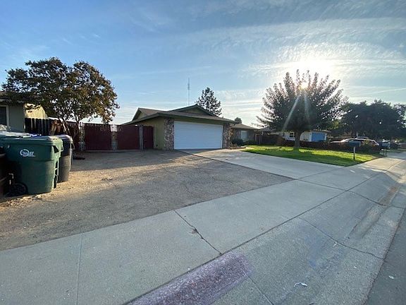 5th image of 343 E Citrus Dr