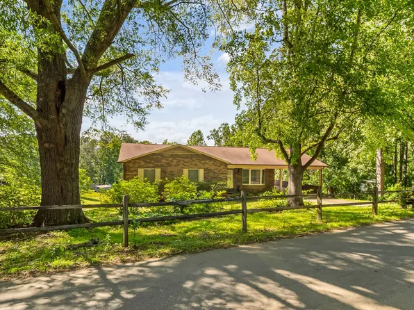 2966 Perkins Ave, Morganton, NC 28655