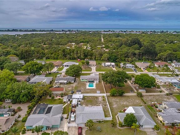 4th image of 1847 Neptune Dr