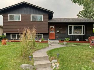 7508 SW 7th St NW, Calgary, AB T2K1E6