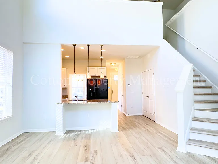 7313 Chipley Dr — Photo 12