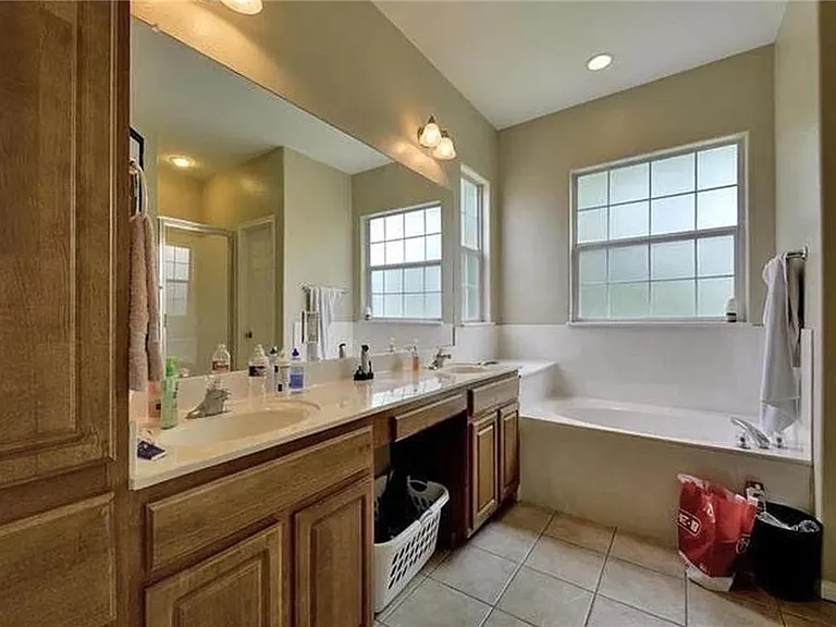 5501 Duval St #A — Photo 11