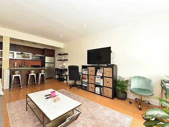 4th image of 222 7th St APT 3E