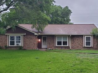 212 Staples Dr, Baytown, TX 77523