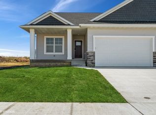 6429 Rookwood Ln, Marion, IA 52302