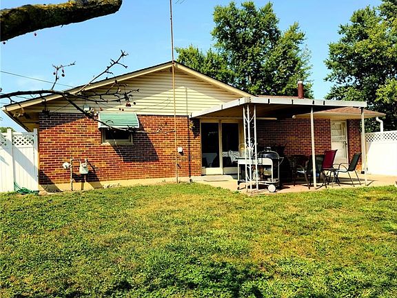 5th image of 313 Candy Ln
