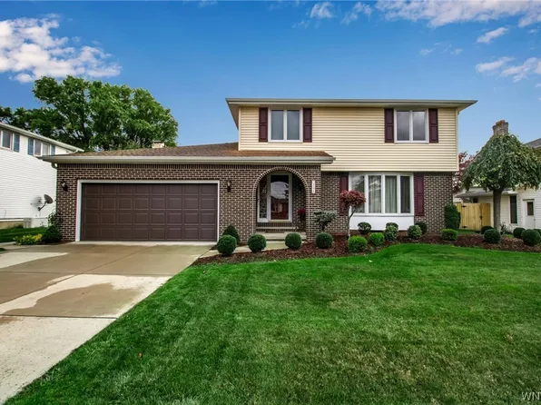 295 Wayside Dr, Depew, NY 14043