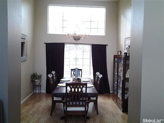 4th image of 1438 Roosevelt Dr