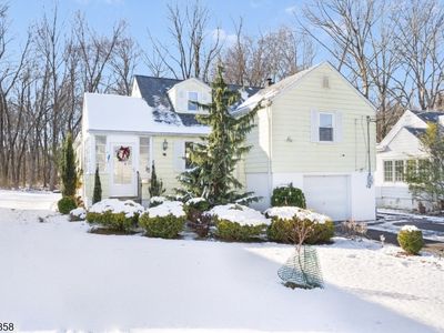 99 Beechwood Rd, Florham Park, NJ, 07932