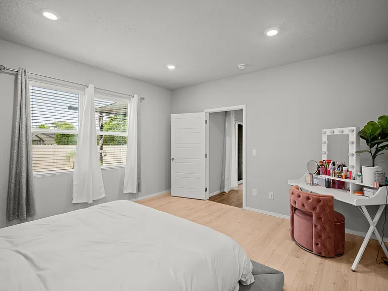 4622 S Frosty Ln — Photo 14