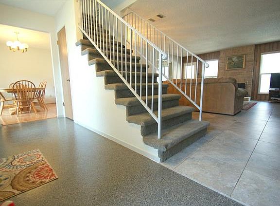 3rd image of 1008 Silbury Dr