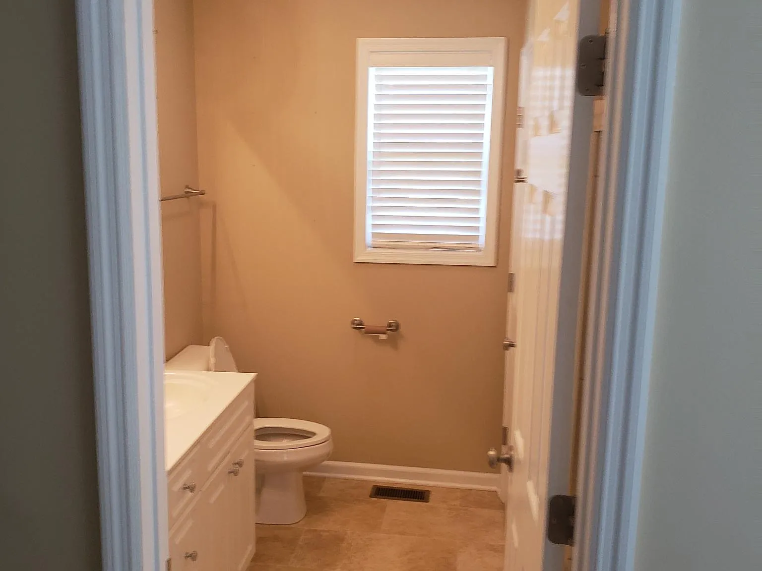 3 bed, 1285 sqft, $1,550 — Photo 4