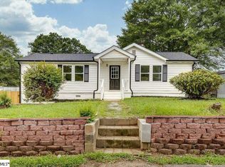 4 Wynette Ave, Taylors, SC 29687