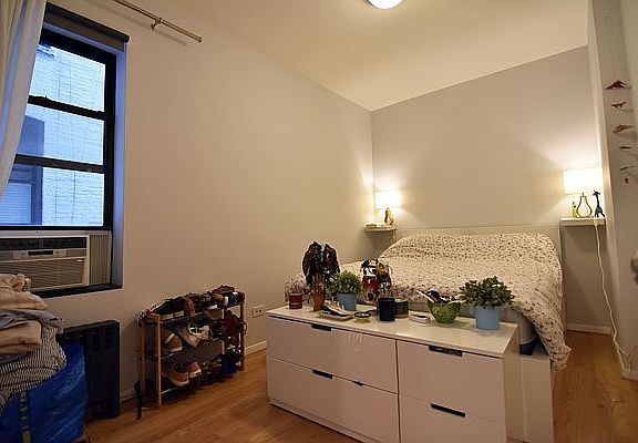 4th image of 214 E 11th St APT 2B